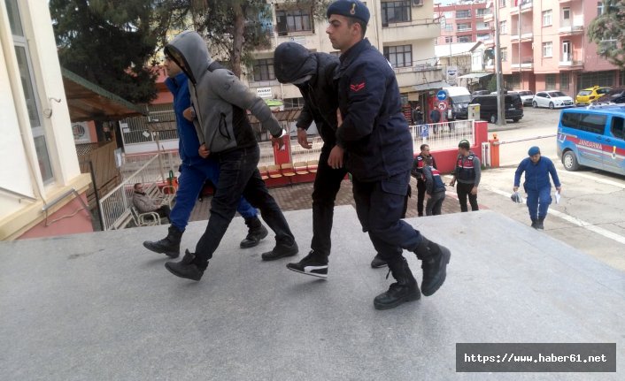 Dolandırıcılar cami anonsu ile yakalandı