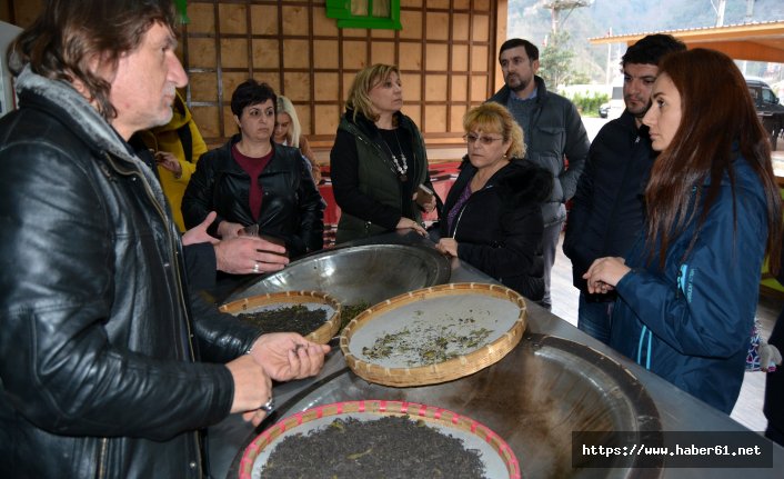  Türk çayı horonla Avrupa yolunda