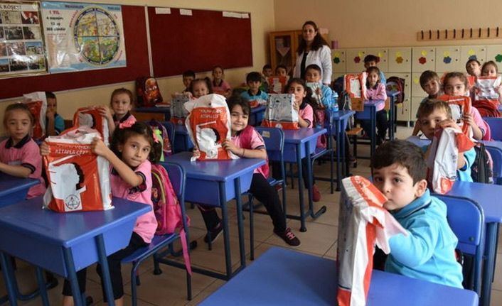 Öğrencilere 168 milyon ders kitabı ücretsiz dağıtıldı