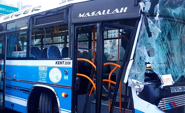 Özel halk otobüsü, yol temizleme aracına çarptı: 10 yaralı