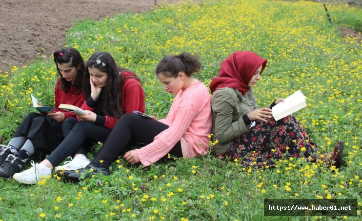 Doğa için doğada kitap okudular