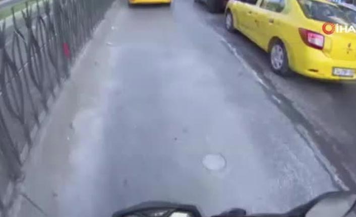 İstanbul'un göbeğinde yol verme kavgası!