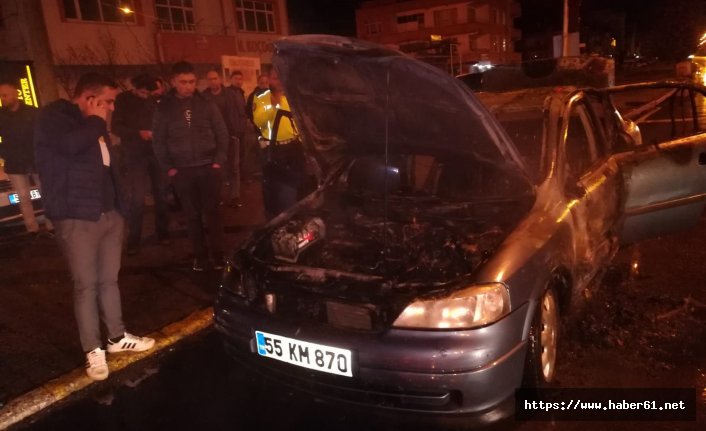 Samsun'da Otomobil alev topuyna döndü! Sürücü son anda kurtuldu!