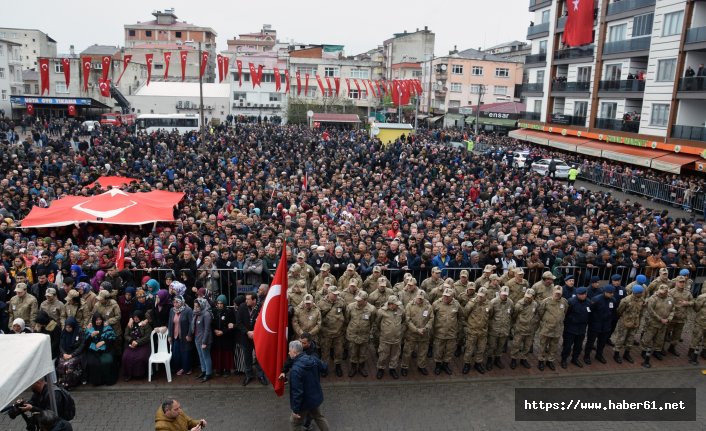 Giresun'da Şehide son veda! Mahşeri kalabalık!