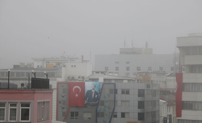 Samsun'da yoğun sis! Görüş mesafesi...