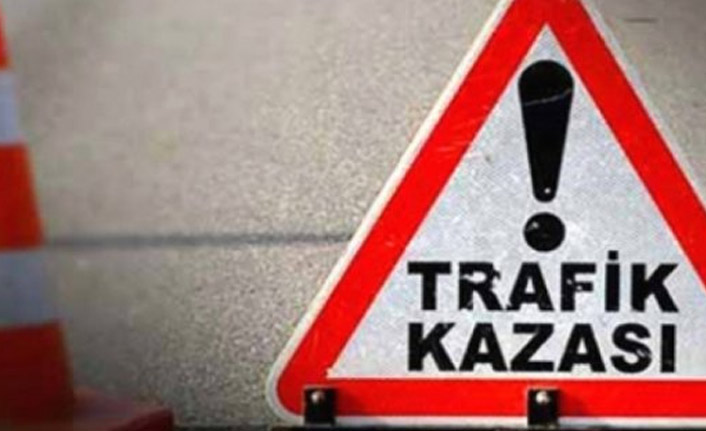 Trabzon'daki cenazeden dönerken kaza yaptı