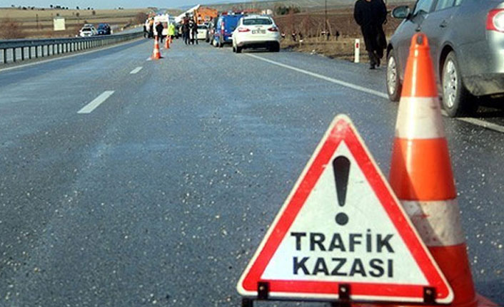 Samsun'da iki otomobil çarpıştı: 2 yaralı - 05 Temmuz 2019