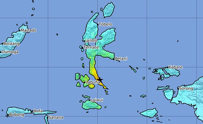 Endonezya'da 7.3 büyüklüğünde deprem