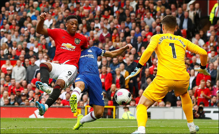 Manchester United, Chelsea'yi 4-0'la geçti!