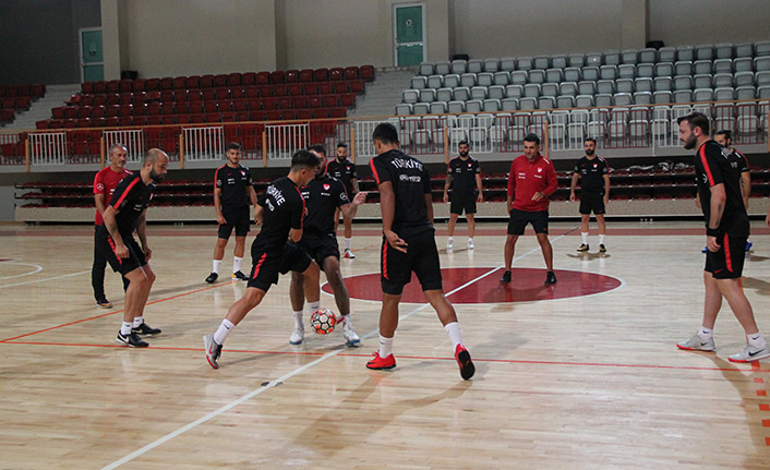 Futsal A Milli Takımı Yalova’da kampa girdi