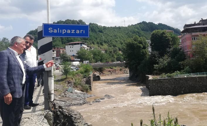 Hüseyin Örs Samsun'da sel bölgesinde