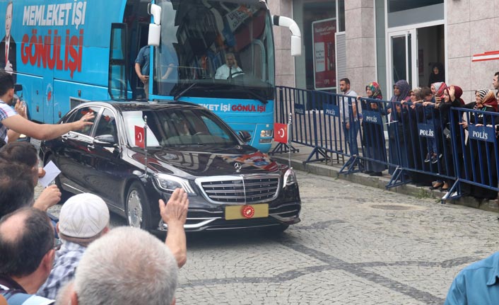 Cumhurbaşkanı Erdoğan Rize'den ayrıldı