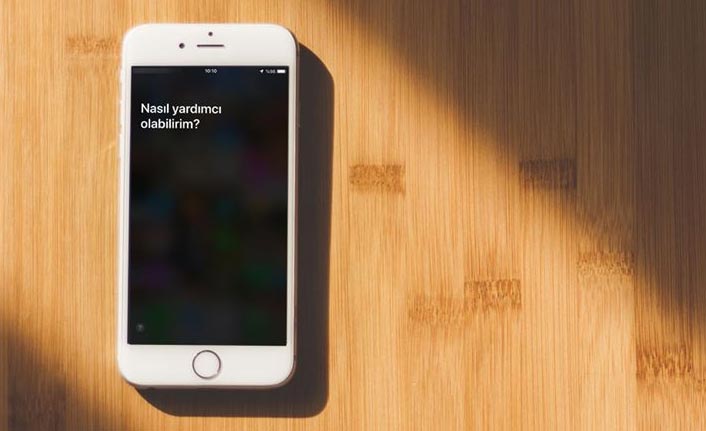 Apple Siri konuşmalarını dinlediği için özür diledi