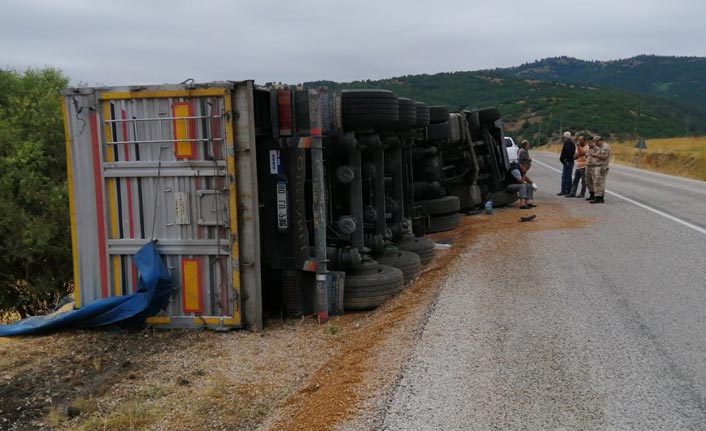 Trabzon'a gelirken kaza - Yardımlarına köylüler koştu