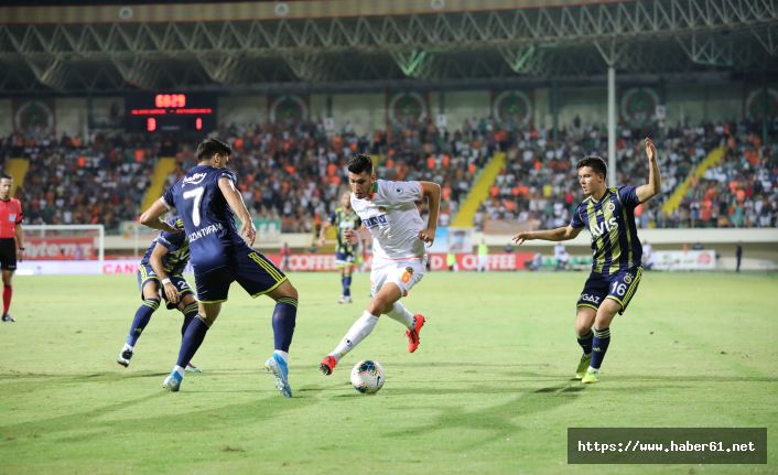 Fenerbahçe Alanya'da çarpıldı