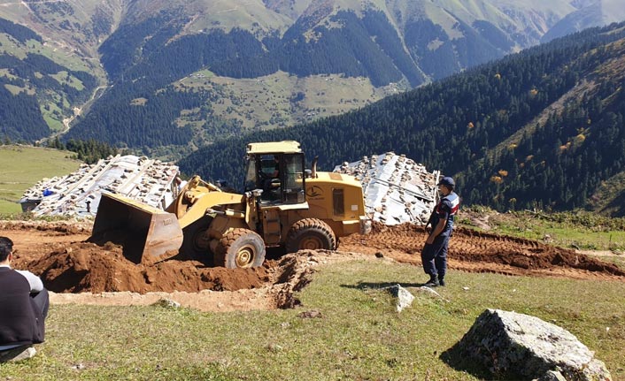 Rize’de yaylada kaçak inşaat başlamadan durduruldu