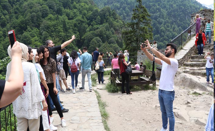 Ayder'e turist akını!