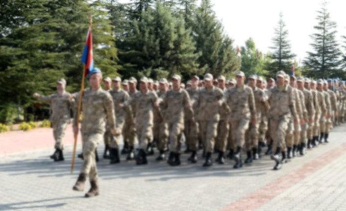 Eğitimi tamamlayan erler yemin etti