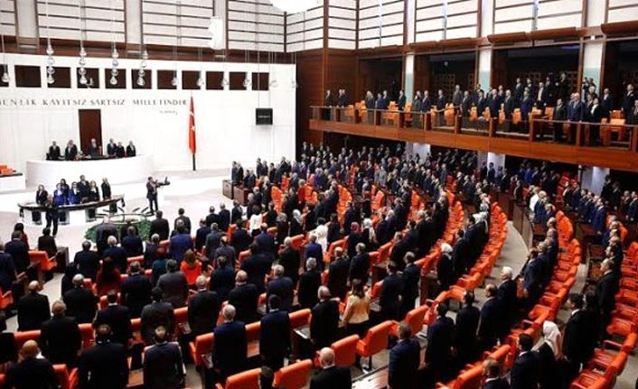 AK Partili vekilin istifası sonrası Meclis'te sandalye dağılımı değişti