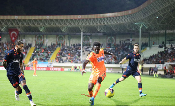 Alanyaspor ve Başakşehir berabere...