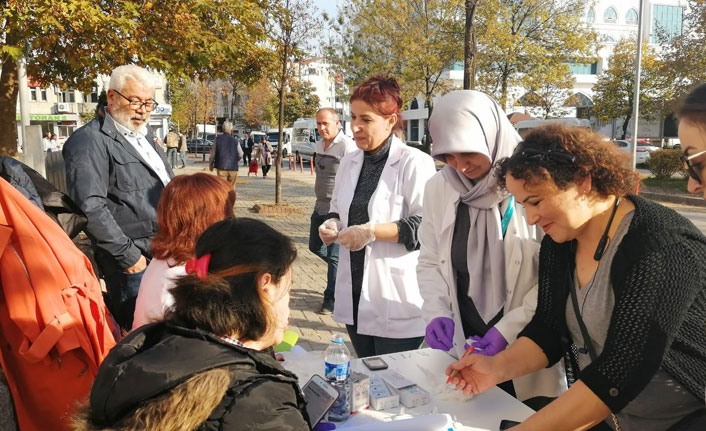 2 bin 274 kişiye kan şeker ölçümü yapıldı