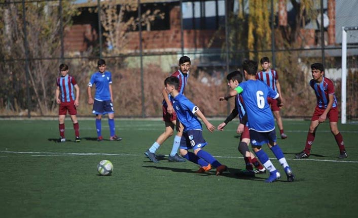 Trabzonspor ile Erzurumspor'un gençleri karşılaştı