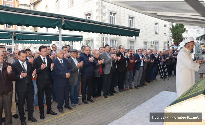 Şenol Güneş’in dünürü son yolculuğuna uğurlandı.