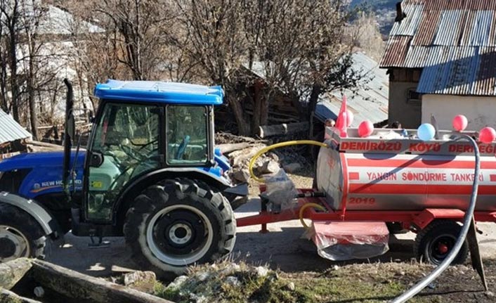 Köylü yangınlara karşı kendi su tankerlerini yaptırdı