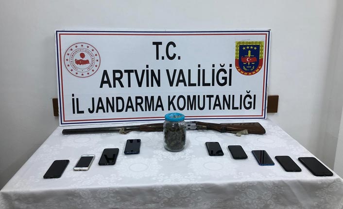 Artvin’de uyuşturucu operasyonu 10 kişi yakalandı.11 Aralık 2019