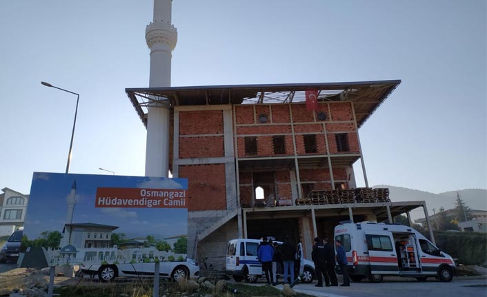 Cami inşaatından düşen genç işçinin acı sonu