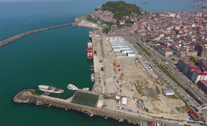 Giresun limanı gemi ağırlamada rekor kırdı