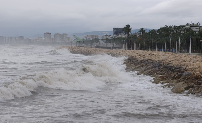 Mersin'de yağış etkili oluyor!