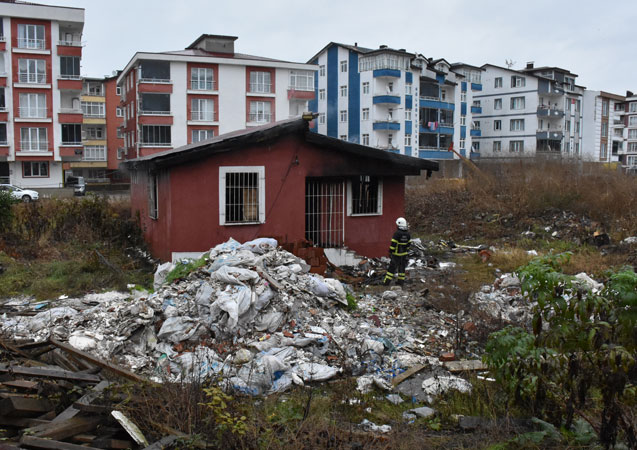 Ordu'da metruk bina yangını