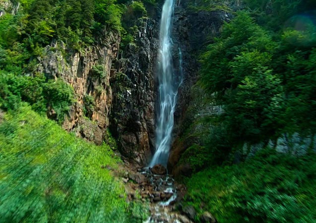 Yarış dronu ile Türkiye’yi tanıttı - Trabzon'dan eşsiz görüntüler...