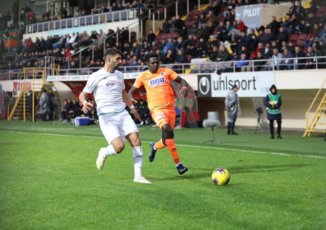 Alanyaspor 90+5'te güldü