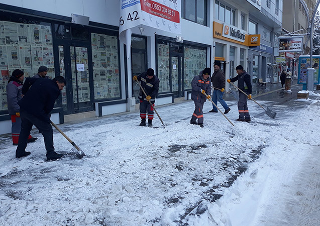 Bayburt'ta karla mücadele sürüyor - 05 Ocak 2020