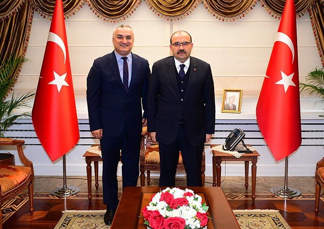 Vali Ustaoğlu’ndan Külekçi’ye tebrik