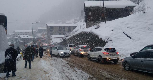 Doğu Karadeniz'de kış - 114 köy yolu kapandı