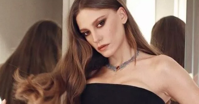 Serenay Sarıkaya'dan sosyal medyayı sallayan poz