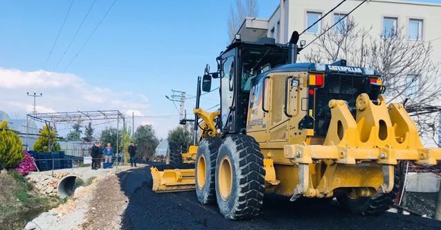 Yeşilköy’de sıcak asfalt çalışması başladı