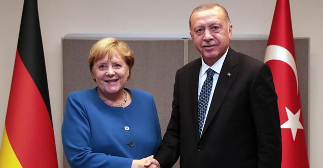 Erdoğan ve Merkel'den Libya görüşmesi