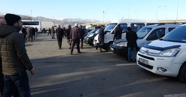 Trabzon'da oto pazarında yoğunluk var ama...