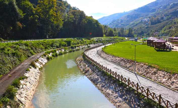 DSİ'nin Trabzon'da taşkın riskini azaltma çalışmaları devam ediyor