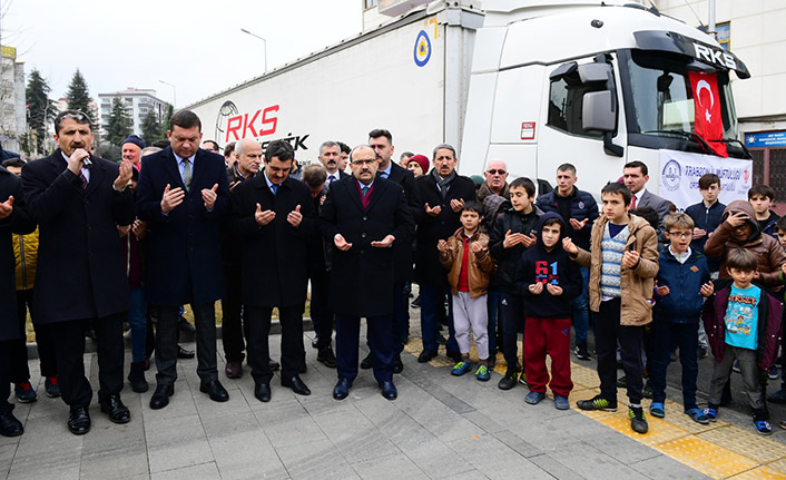 Trabzon'da Elazığ'a bir tır malzeme daha