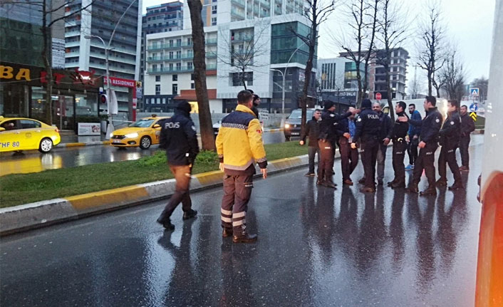 Esenyurt’ta taksiciler birbirine girdi, ortalık karıştı