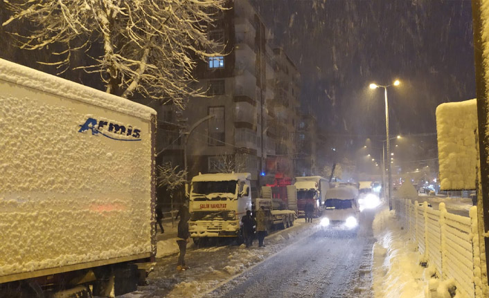 Trabzon Valiliği'nden kritik uyarı: Zorunlu olmadıkça trafiğe çıkmayın