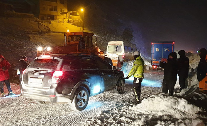 Zigana'daki çığdan kurtulan minibüs şoförü o anları anlattı!