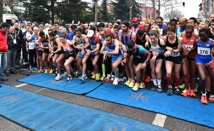 "40. Uluslararası Trabzon Yarı Maratonu"na katılanlara fidan dağıtılacak