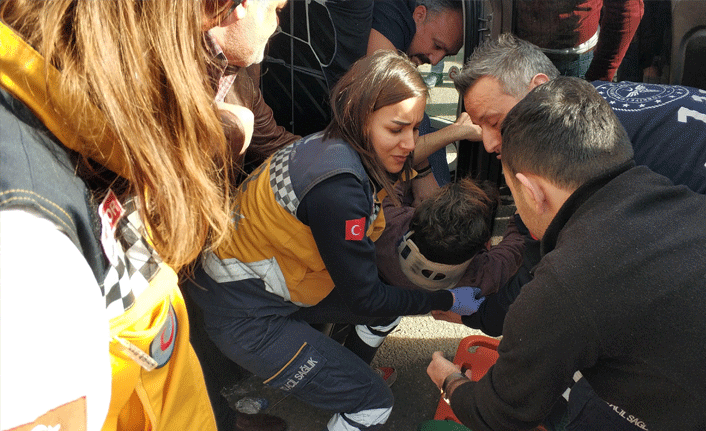 Samsun'da otomobil devrildi