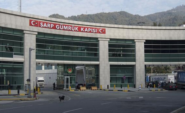 Sarp Sınır Kapısı'ndan 6 milyon 796 bin kişi geçti